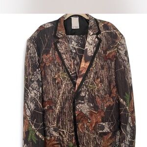 Men’s plus size camouflage tuxedo
